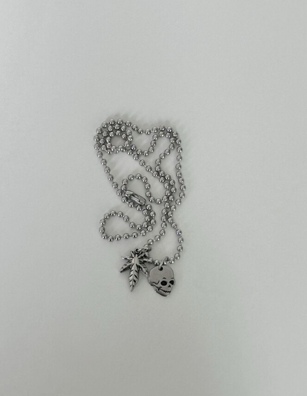 OFUSE - skull necklace