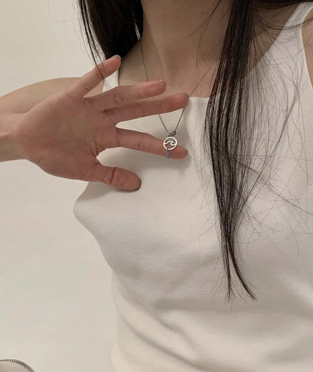 OFUSE - wave necklace