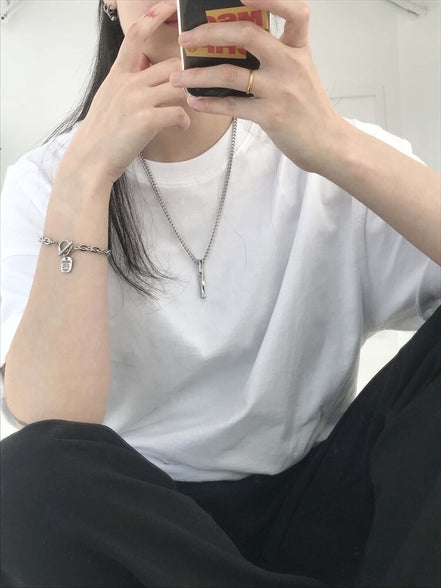 OFUSE - twist bar necklace