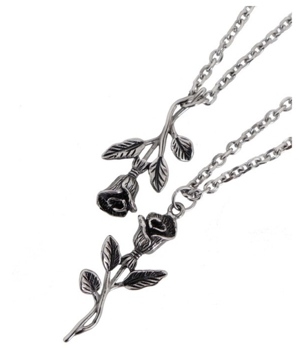 OFUSE - rose necklace