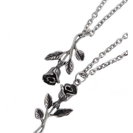 OFUSE - rose necklace