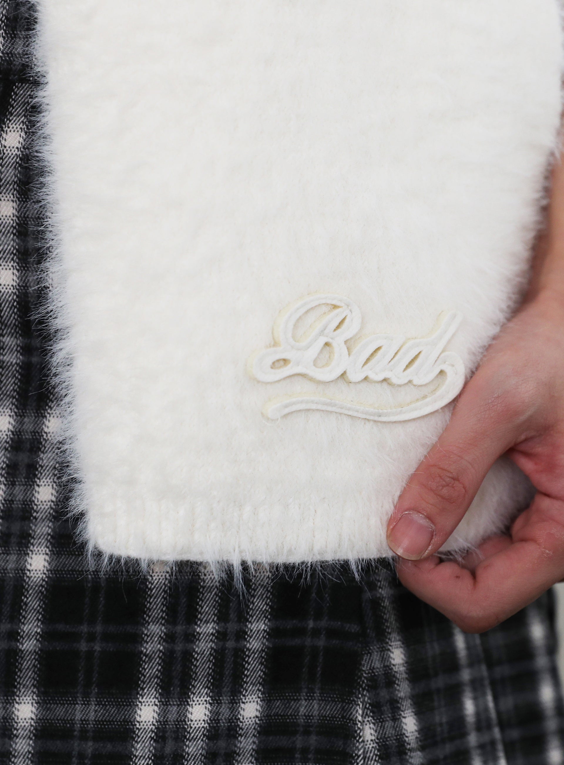 (現貨) bad blood hairy muffler (cream)