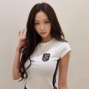 (Giselle同款) EYEER - Shield Logo Short Sleeve Top (White)