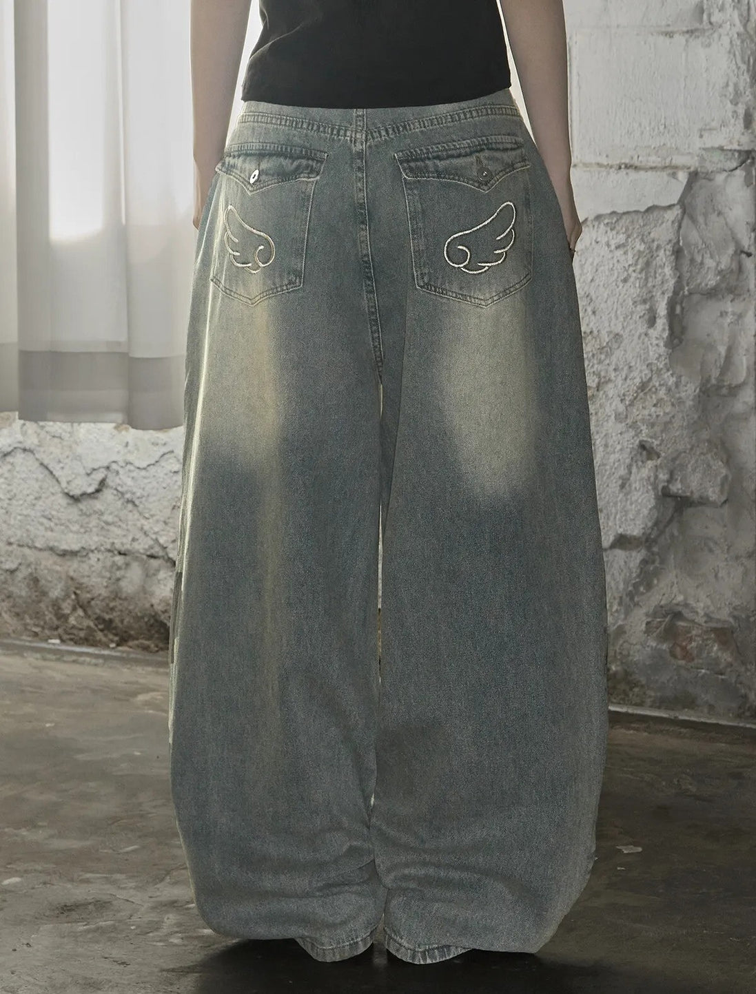 Looxp - Angel Wing Washing Back Pocket Wide Denim (Light Blue)