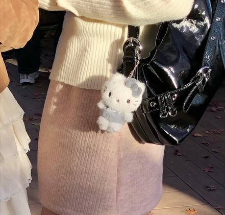 KR SANRIO MONO TONE KEYCHAIN