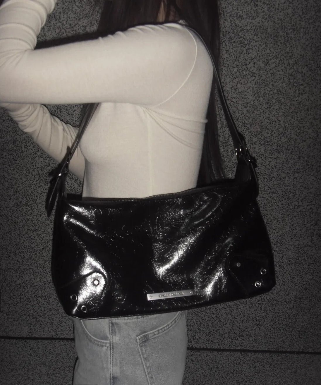 COMPAC SHOULDER BAG (BLACK)