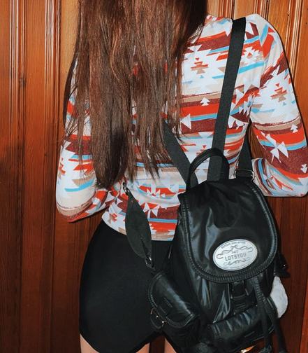 LOTSYOU -NOSTALGIA CHUBBY BACKPACK (BLACK) [JENNIE同款]