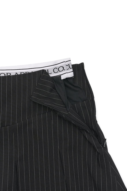 [NIGNING同款] Peekaboo Lowrise Skort Black Pin Stripe [NIGNING同款]