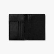 HEARTY PASSPORT CASE (BLACK)