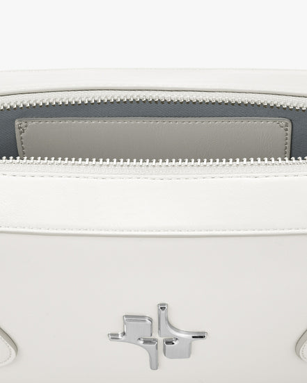 FINDKAPOOR - ILA BAG 30 (WHITE)
