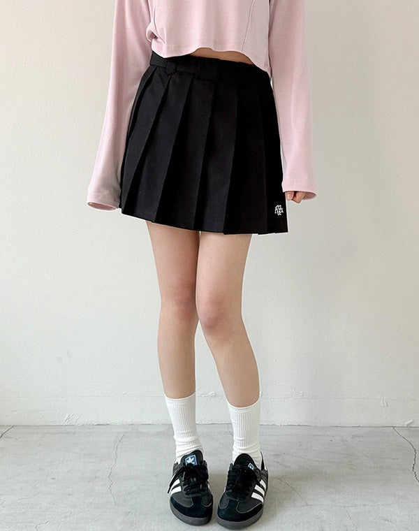 MUAHMUAH - STITCH LOGO PLEATS SKIRT (BLACK)