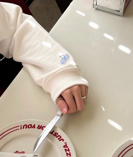 KIRSH - CHERRY ARCH CROP HALF ZIP UP [WHITE]