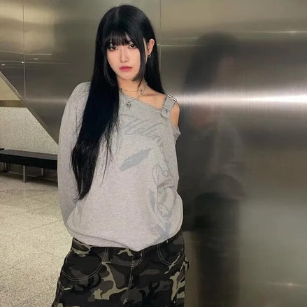 fancy club - one shoulder buckle sweatshirt (melange grey)