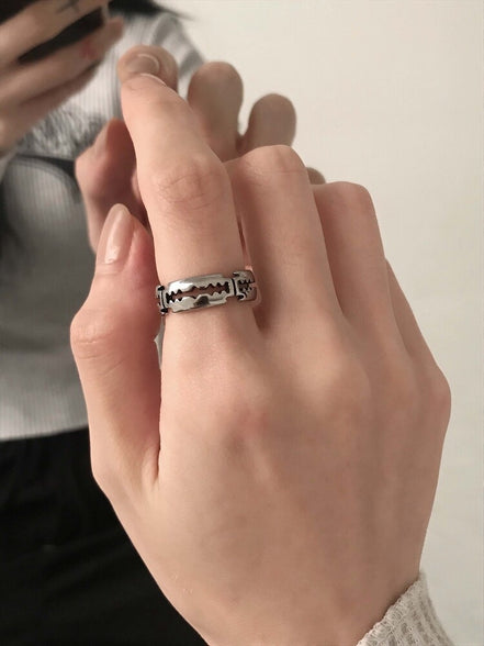 OFUSE - razor ring