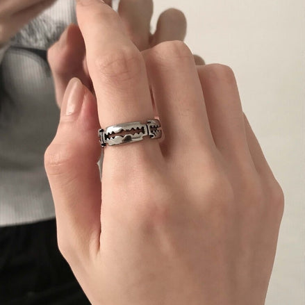 OFUSE - razor ring