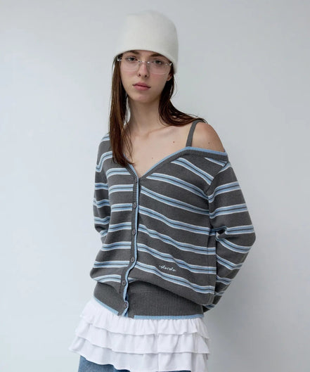 (WONYOUNG同款) ONE OFF SHOULDER STRIPE WOOL BLENDED CARDIGAN (GRAY)