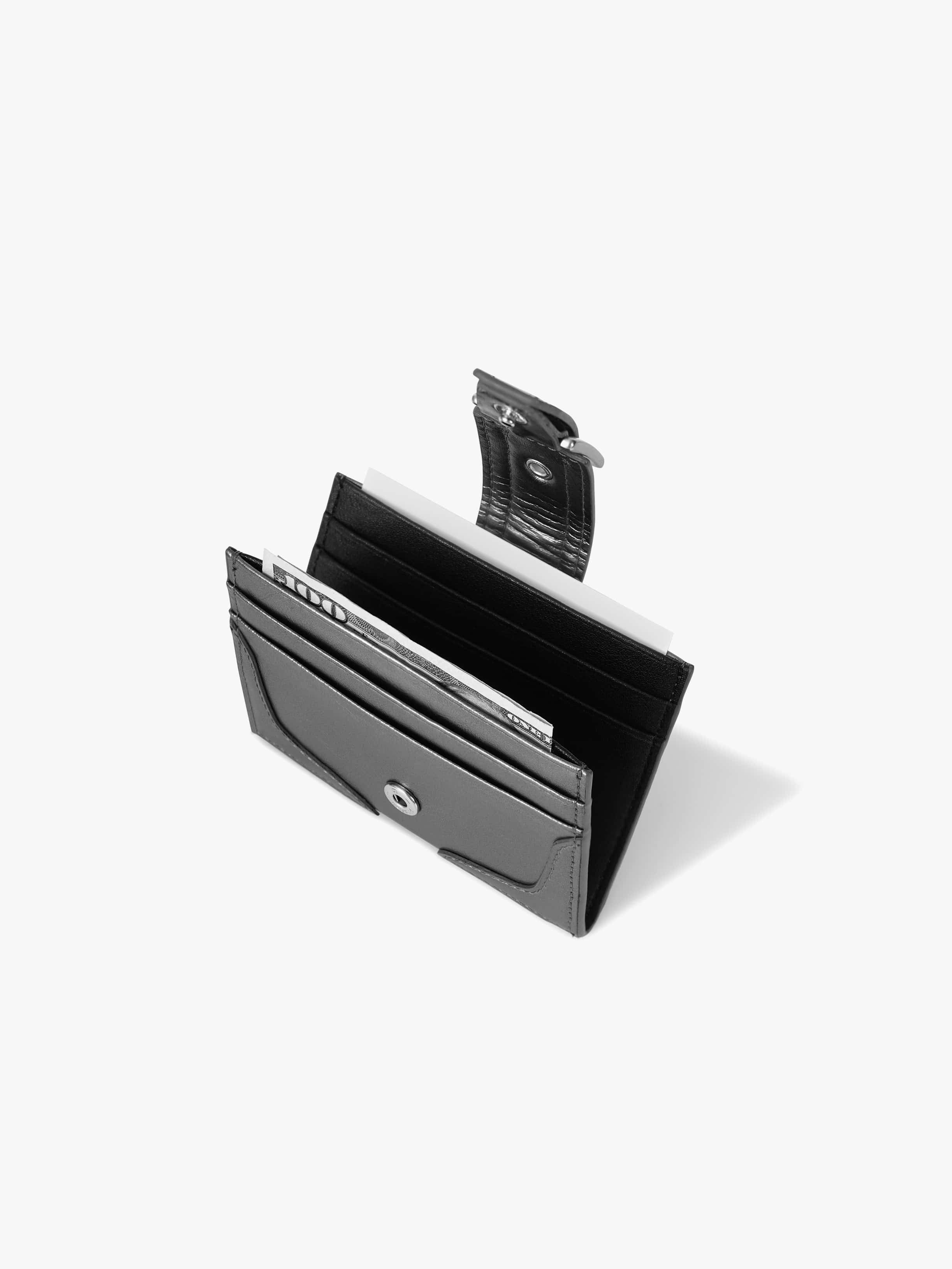 BUCKLE BRIDGE POCKET (METAL GREY)