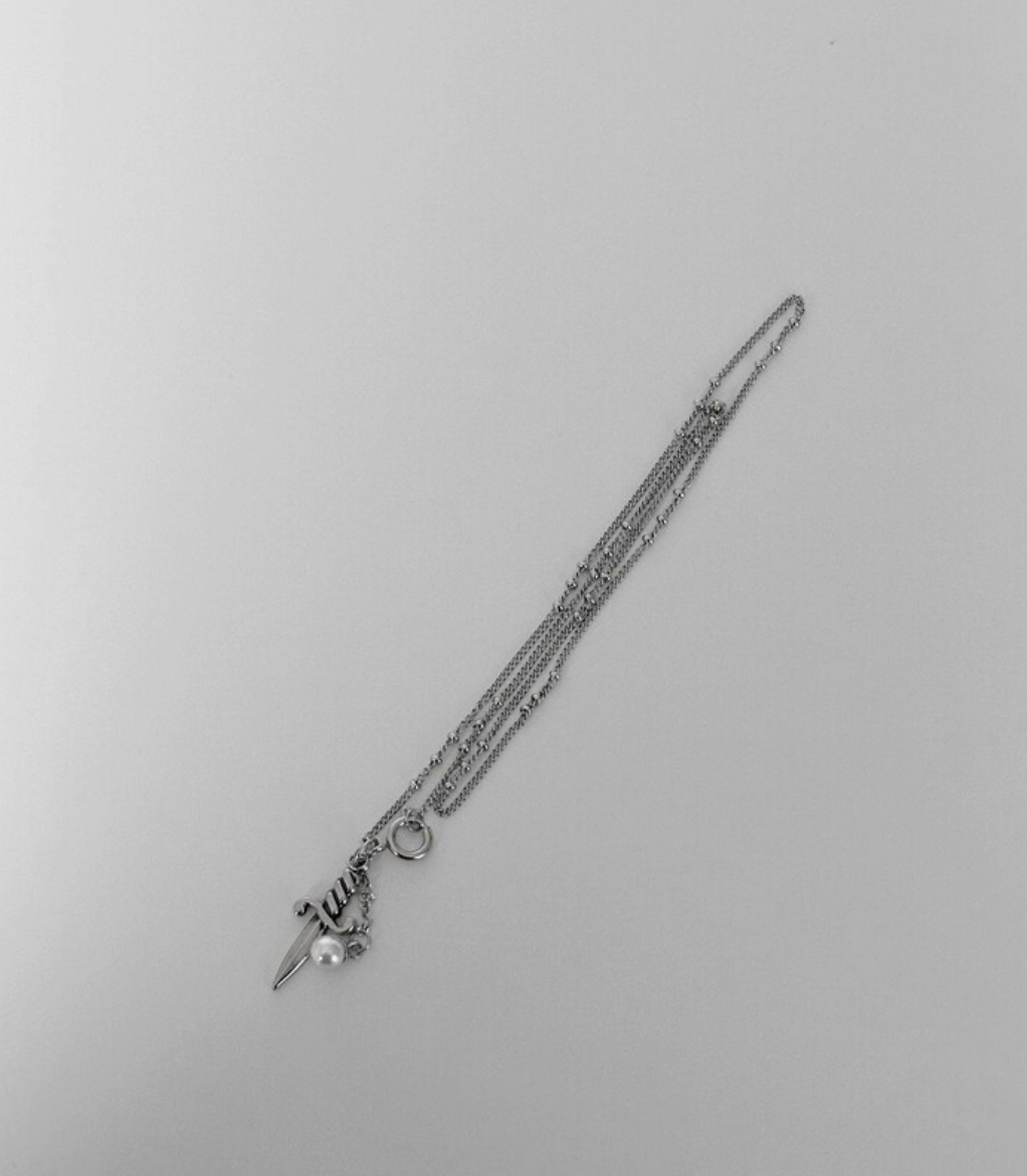 OFUSE - pearl drop necklace (knife)