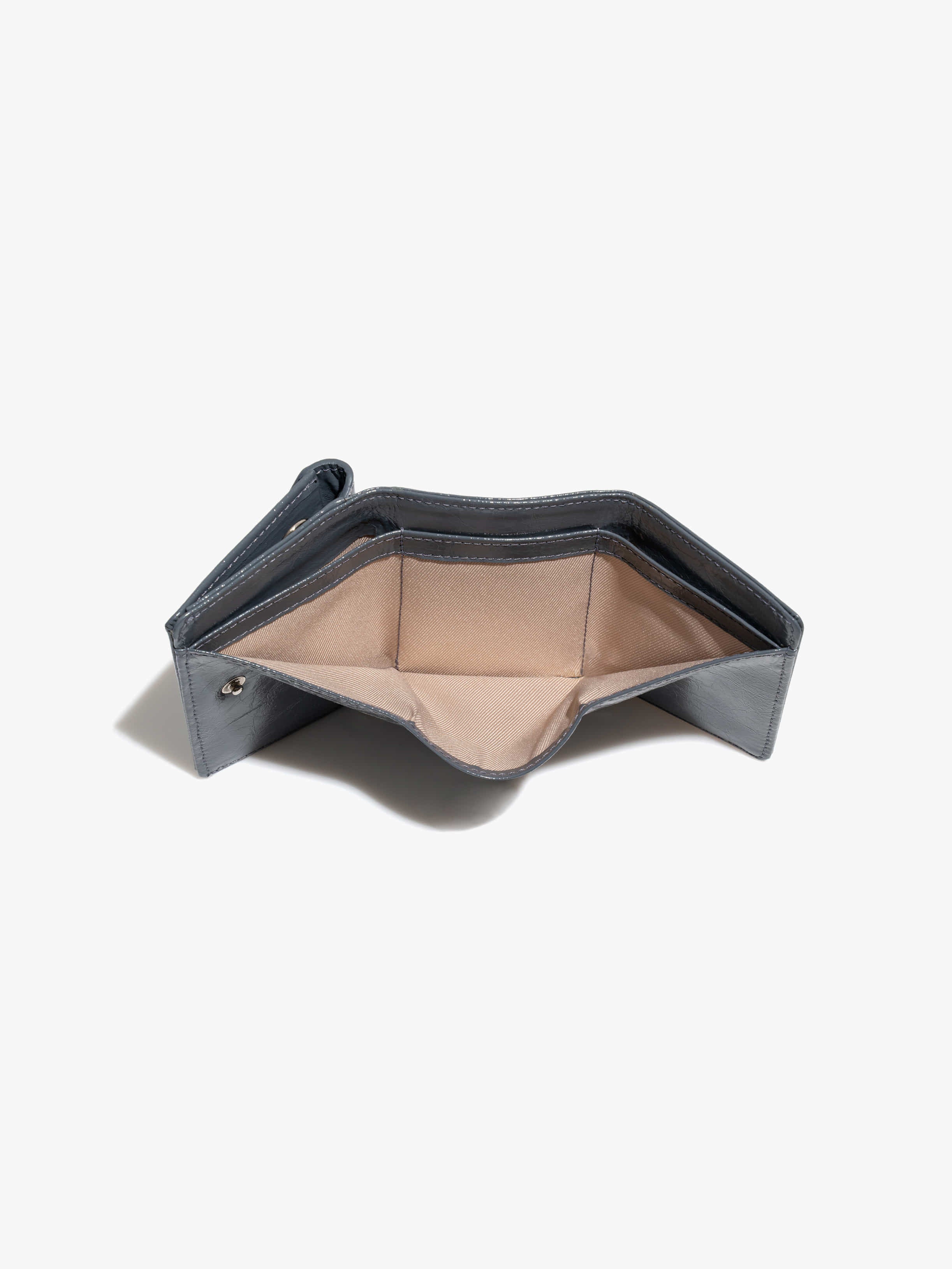 CRINKLE TRIANGLE TRIPLE WALLET (DARK GREY)