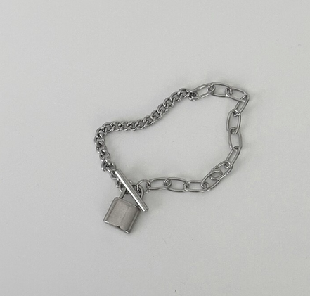OFUSE - lock toggle bracelet