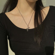 OFUSE - rose necklace