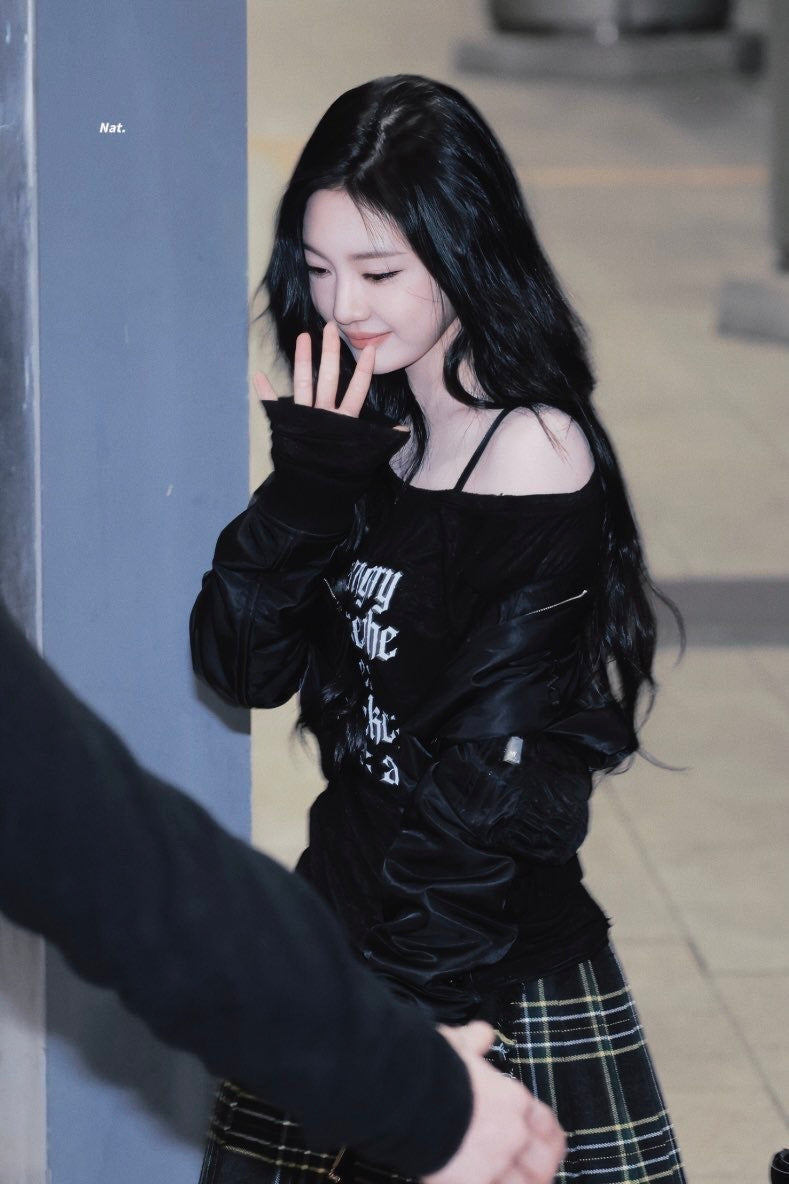 [NINGNING同款] Rock Cake - Funk Mesh Top (BLACK)