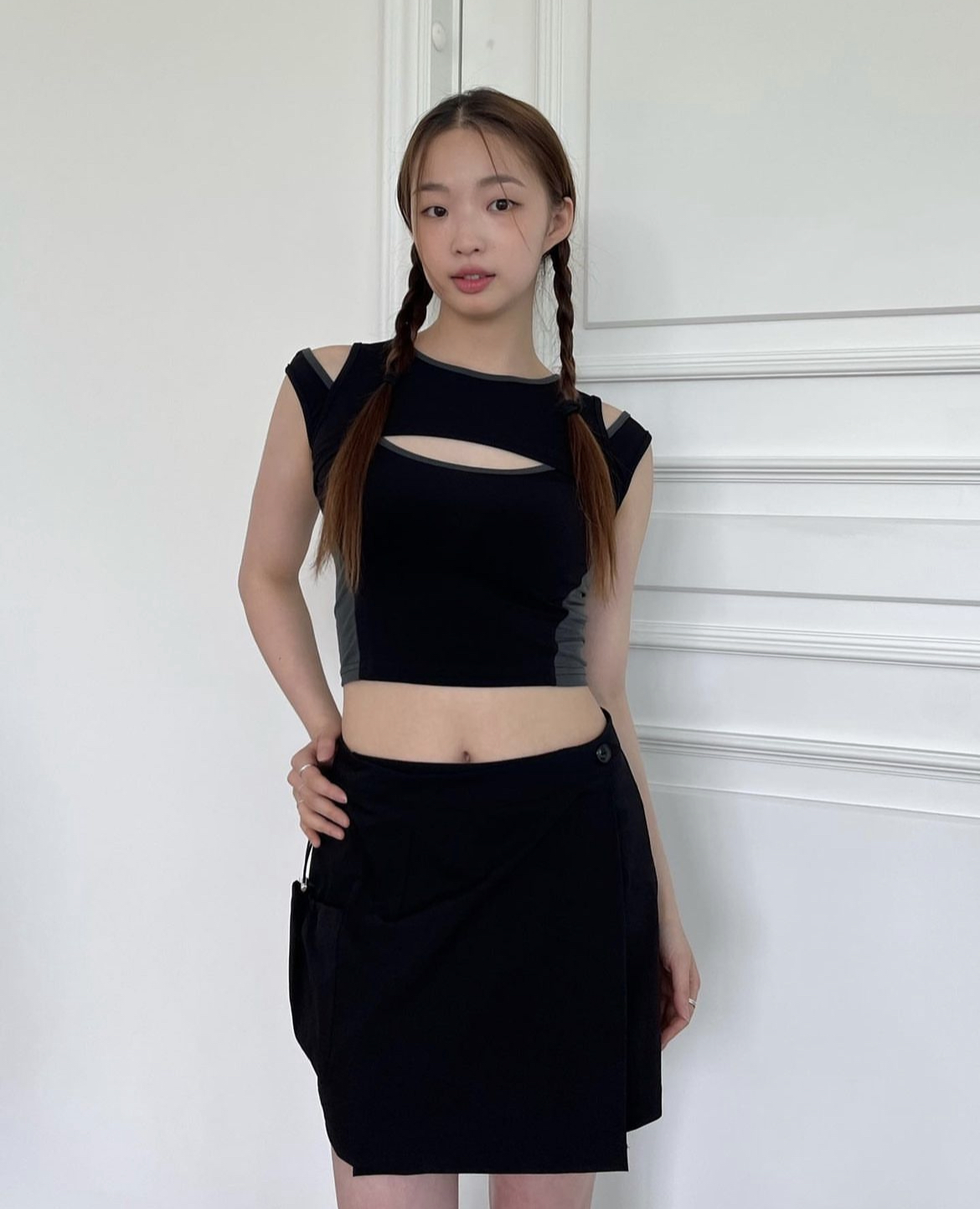 KR Y2K FUTURE SLEEVELESS 3 COLORS