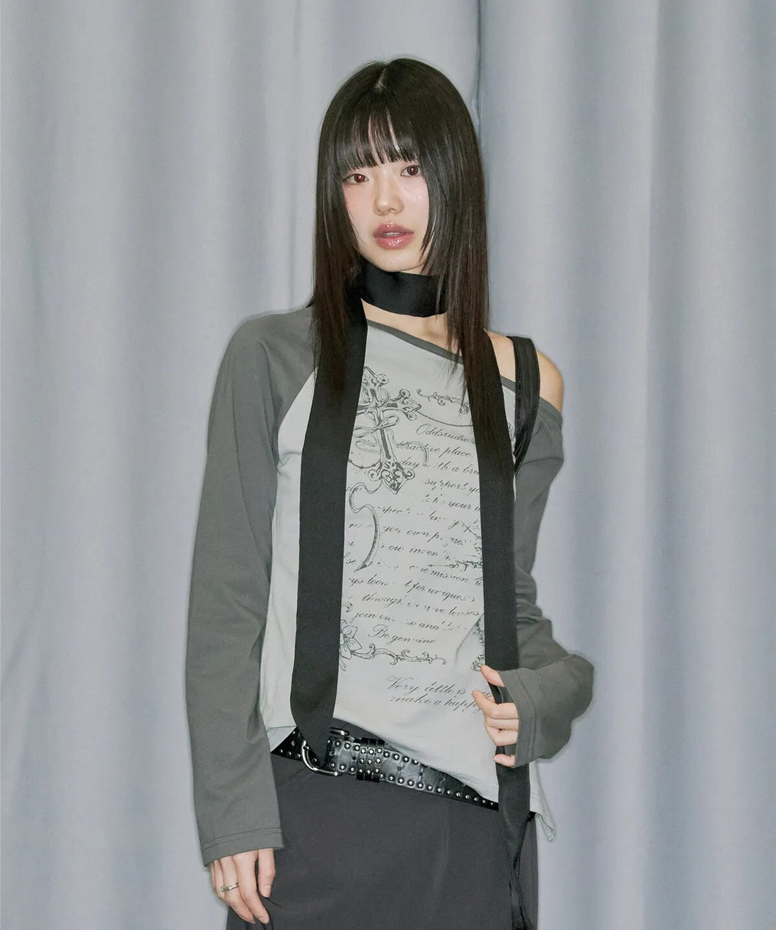 odd studio - cross ornament off shoulder raglan long sleeve (ash gray)
