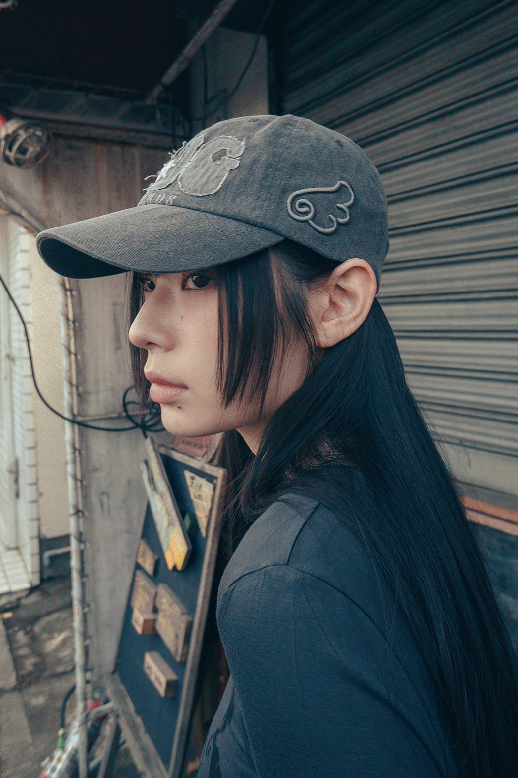 [YUJIN同款] HUG friends cap (Charcoal)