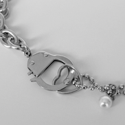 OFUSE - pearl drop choker (handcuffs)