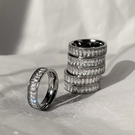 OFUSE - round cubic ring