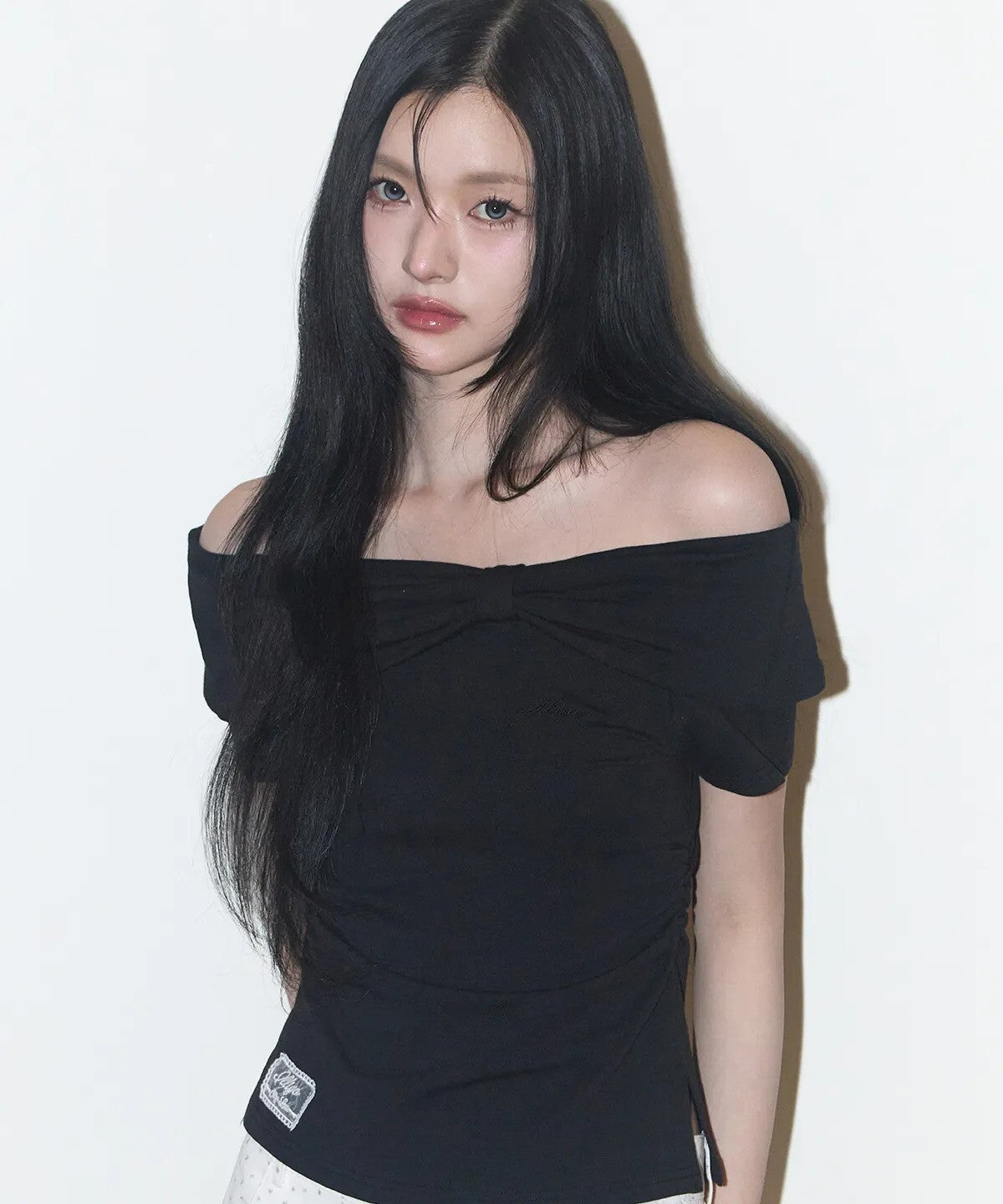 BOW OFF SHOULDER TEE (BLACK)