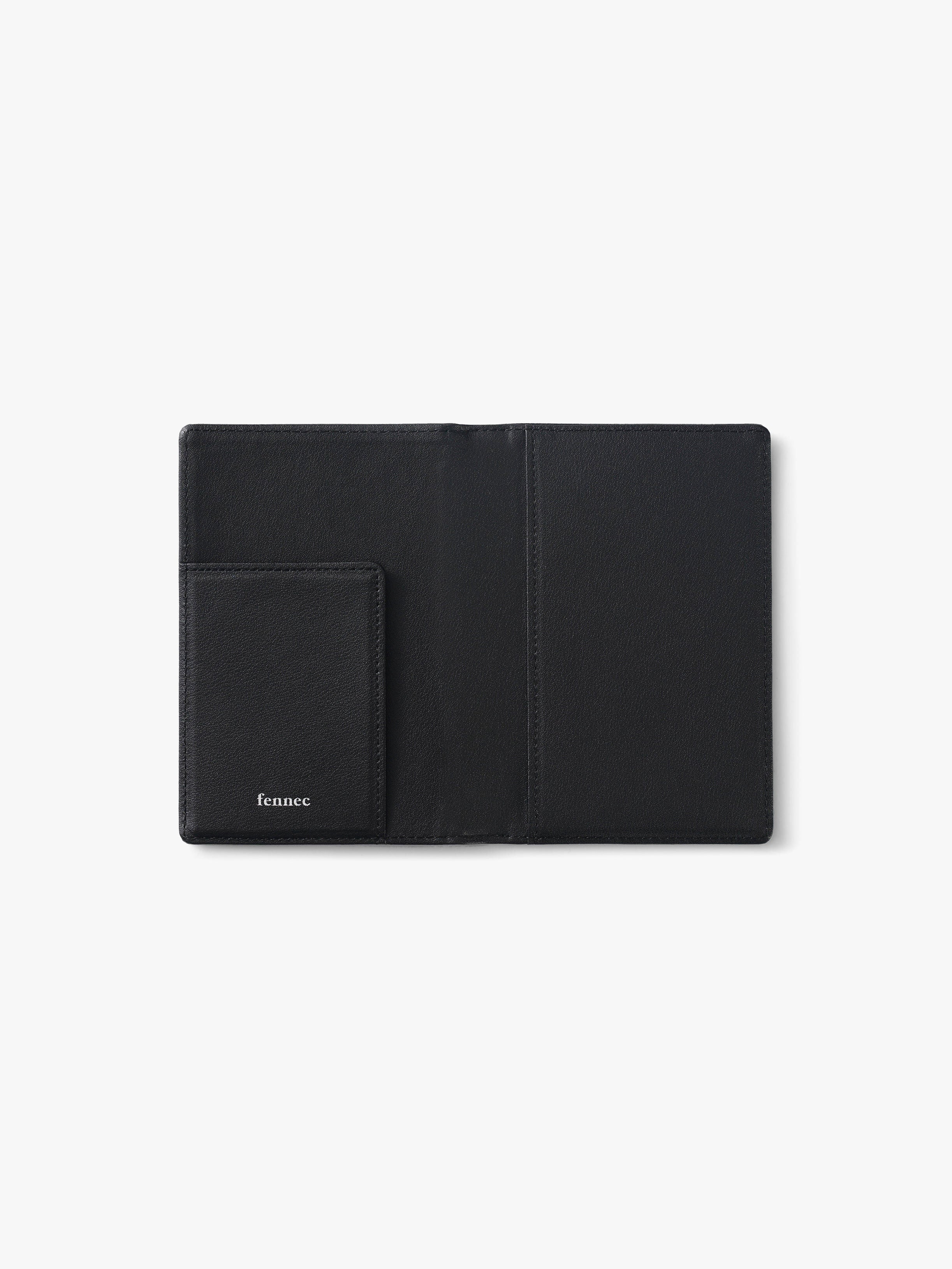 LEO PASSPORT CASE (BLACK)
