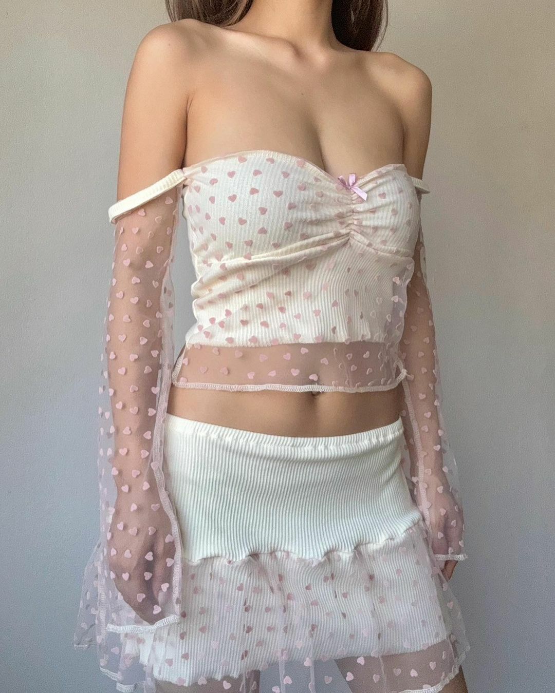 TH HEART RIBBON LACE TOP