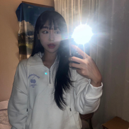 KIRSH - CHERRY ARCH CROP HALF ZIP UP [WHITE]