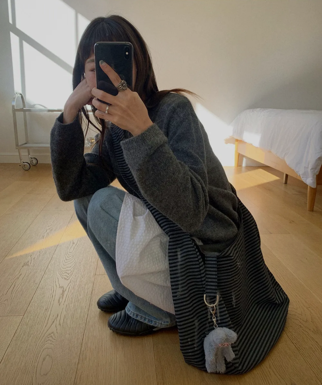 [KARINA同款] ITZAVIBE - REVERSIBLE STRIPE BAG