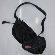 SCULPTOR - Contrast Stitch Nylon Duffle Bag (Black)