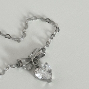 OFUSE - 24 winter - cubic heart necklace