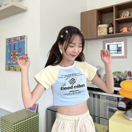 (現貨)  THAILAND good vibes CROP TEE