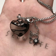 OFUSE - dark heart necklace