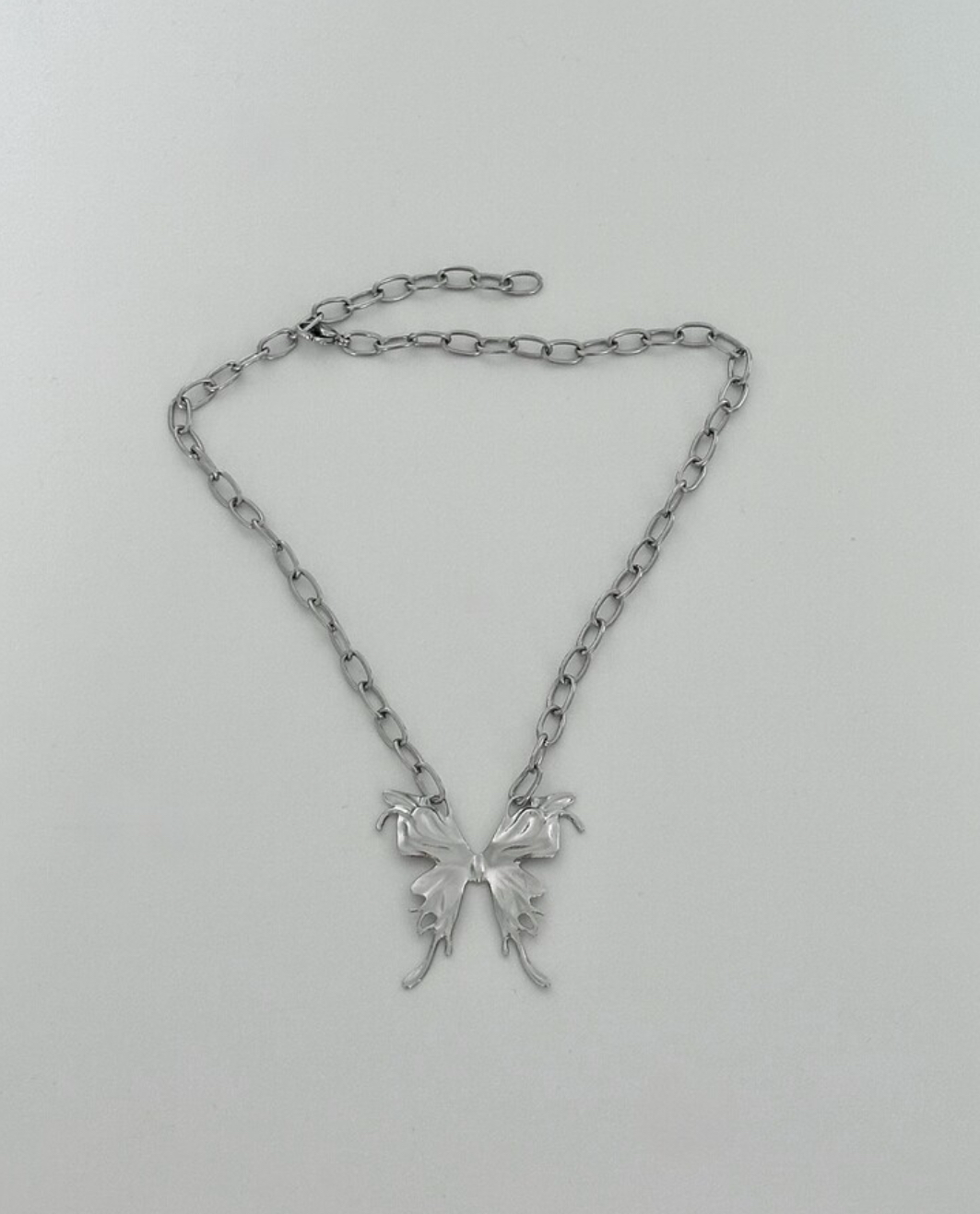 OFUSE - butterfly necklace(bold)