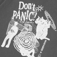 MAHAGRID - DON’T PANIC PIGMENT TEE CHARCOAL
