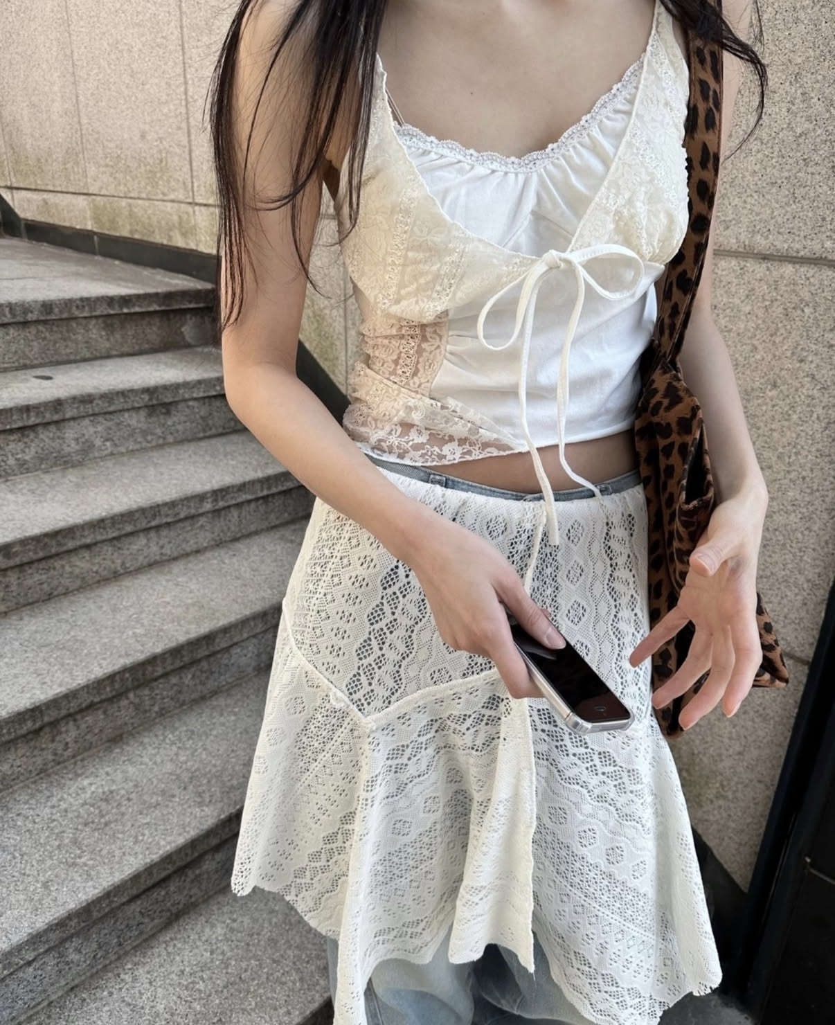 KR LACE SLEEVELESS (3 COLORS)