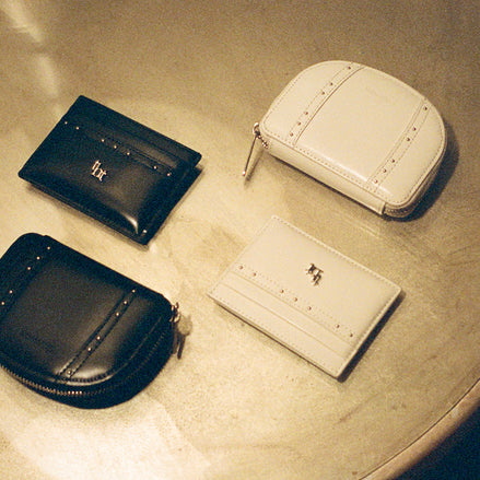 THREE TIMES - Classic stud card holder (Ivory)