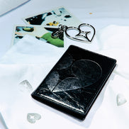 HEARTY PASSPORT CASE (BLACK)