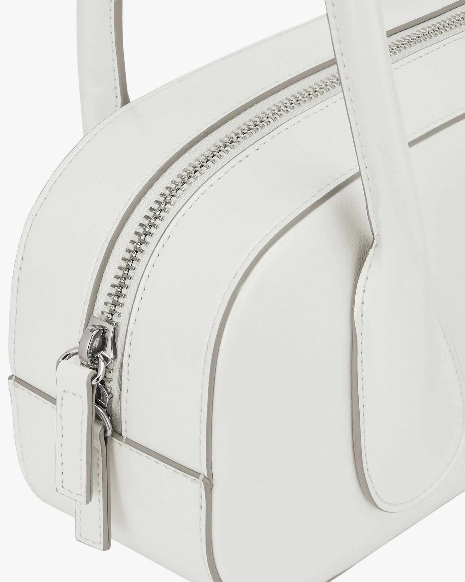 FINDKAPOOR - ILA BAG 30 (WHITE)